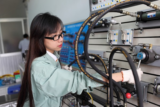 Chương trình đào tạo: Kỹ thuật viên cơ điện tử