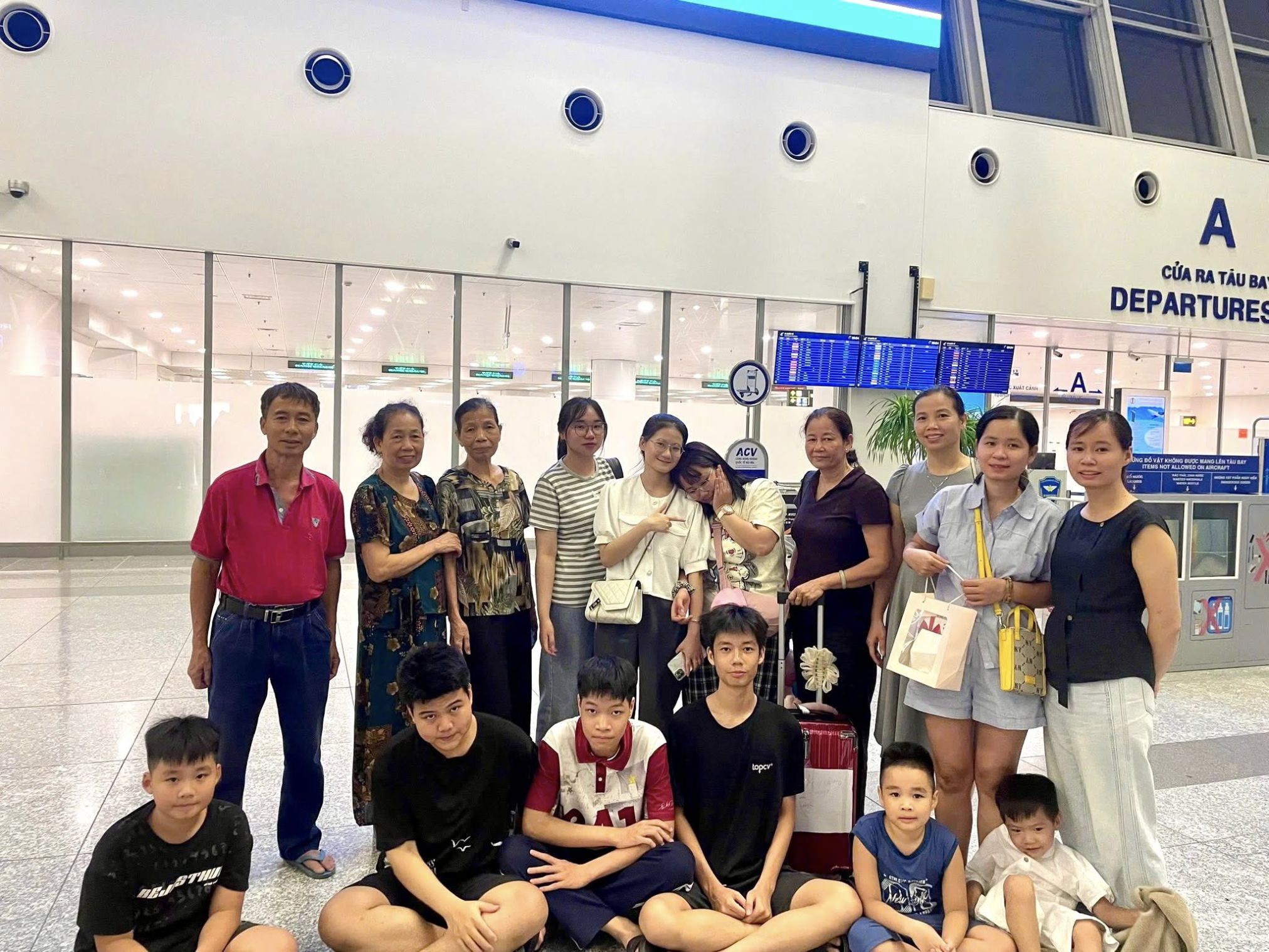 TỪ DƯỢC SĨ TƯƠNG LAI ĐẾN TRỢ LÝ NHA KHOA TẠI ĐỨC