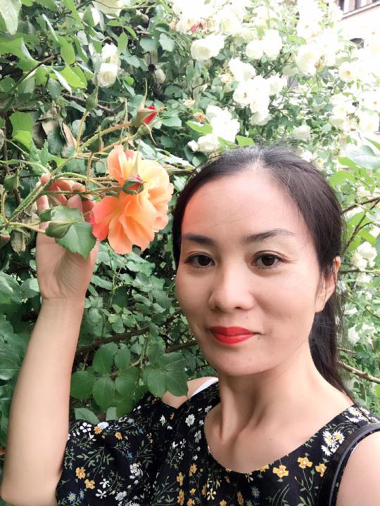 Bùi Thị Thanh Hằng (mẹ Vũ Danh Hà Nội – Du học sinh bậc PT tại Đức)